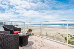 Alpine Shores by AvantStay Beach Front Home in Rockaway Beach